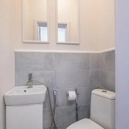 아파트 Lovely 1 Bdrm Apt / Central Colorful Cozy Gem