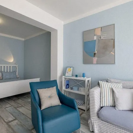 Lovely 1 Bdrm Apt / Central Colorful Cozy Gem