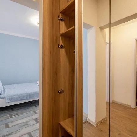 Lovely 1 Bdrm Apt / Central Colorful Cozy Gem *