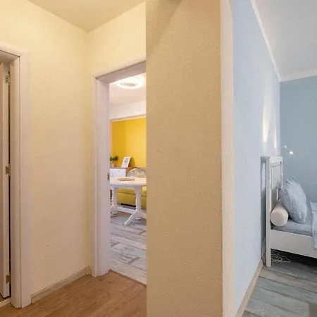 Lovely 1 Bdrm Apt / Central Colorful Cozy Gem